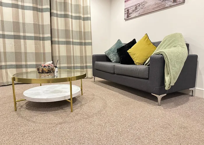 Havilah House- Stunning 2-Bed Apartment By The Beach And Swansea Marina